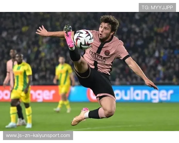 本菲卡若昂内维斯边路拉球加速助攻成功，激发全队激情